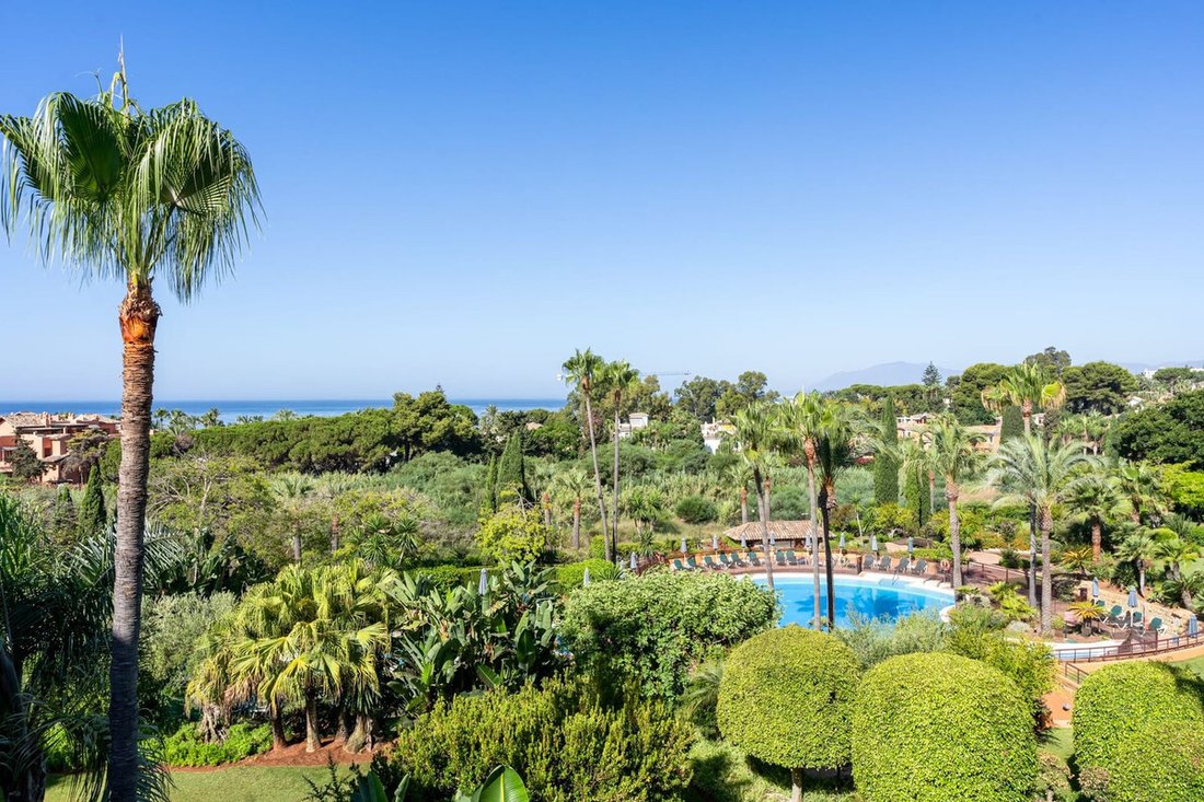 Apartment in Marbella, Andalusia, Spain 1 - 18400198