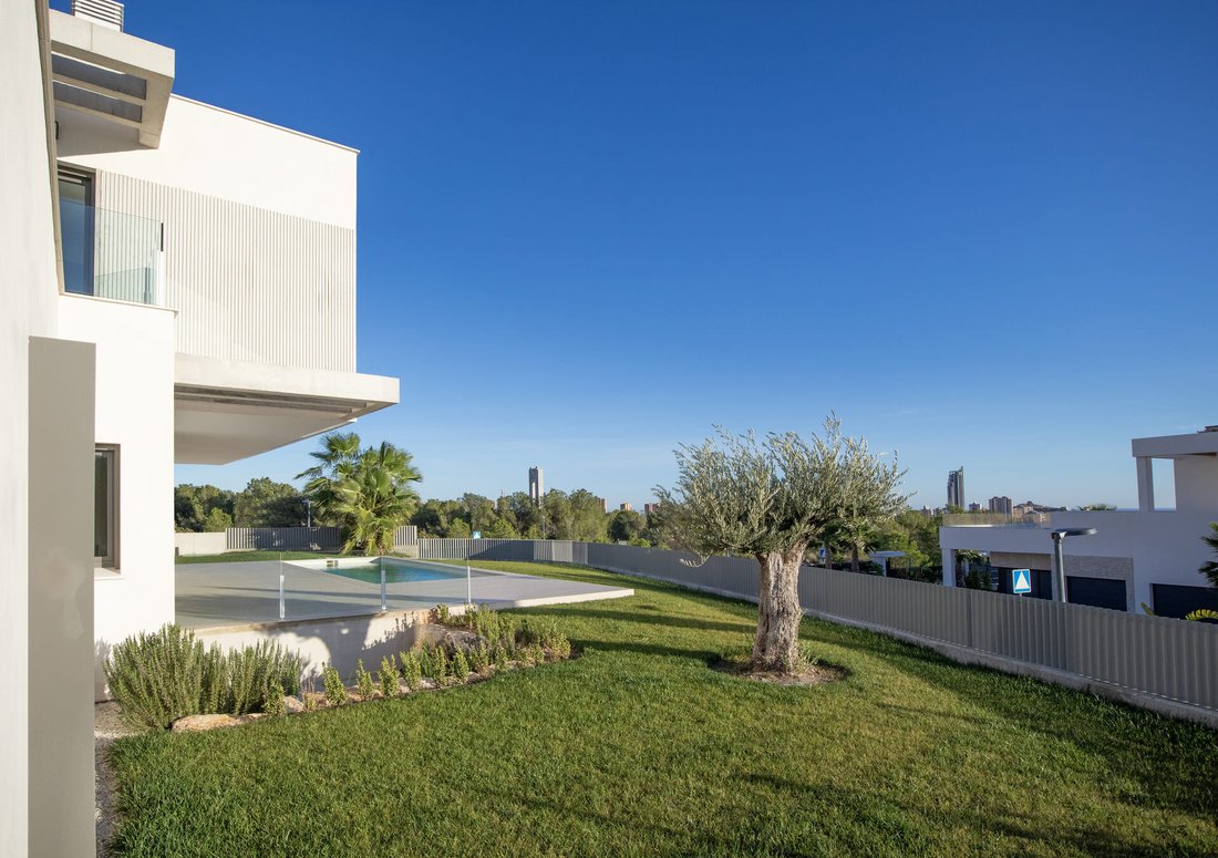 Villa in Finestrat, Valencian Community, Spain 5 - 18490257