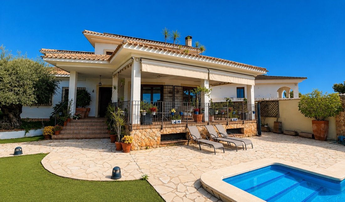 Villa in Dehesa de Campoamor, Orihuela, Valencian Community 1 - 18489702