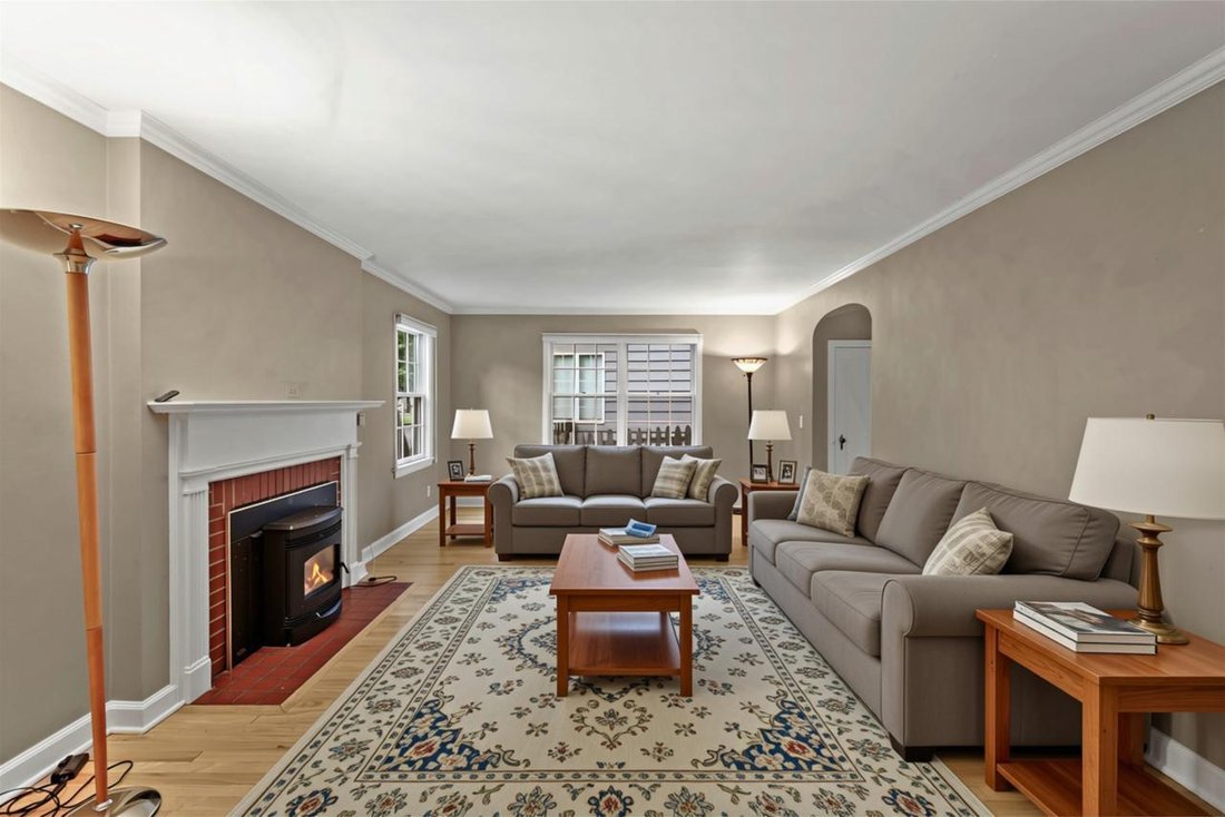 House in Fitchburg, Wisconsin, United States 2 - 18489746