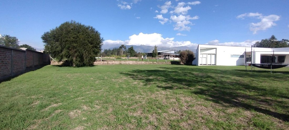 Land in Quito, Pichincha, Ecuador 1 - 18491355