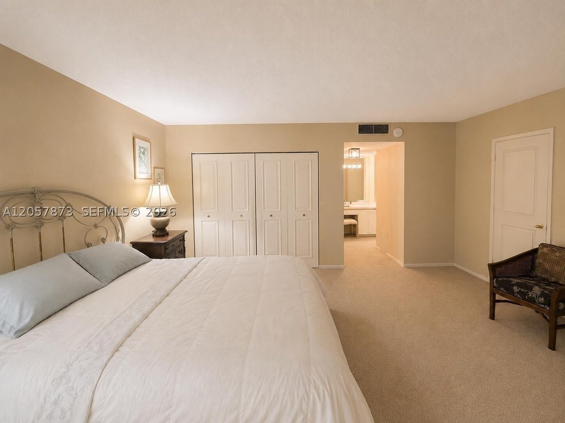 Condo in Miami, Florida, United States 5 - 18489858