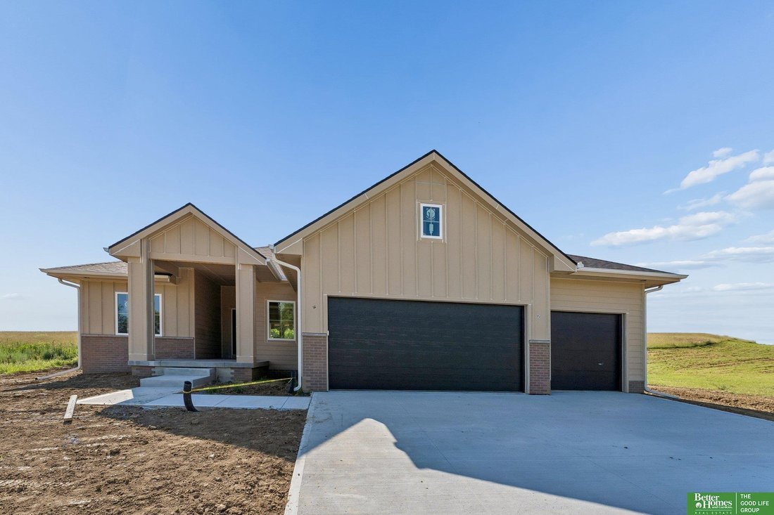 House in Bennington, Nebraska, United States 1 - 18320586