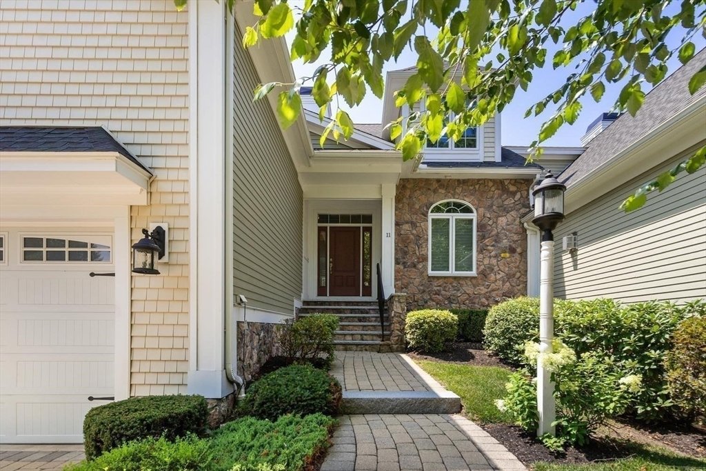 Condo in Andover, Massachusetts, United States 3 - 18490933