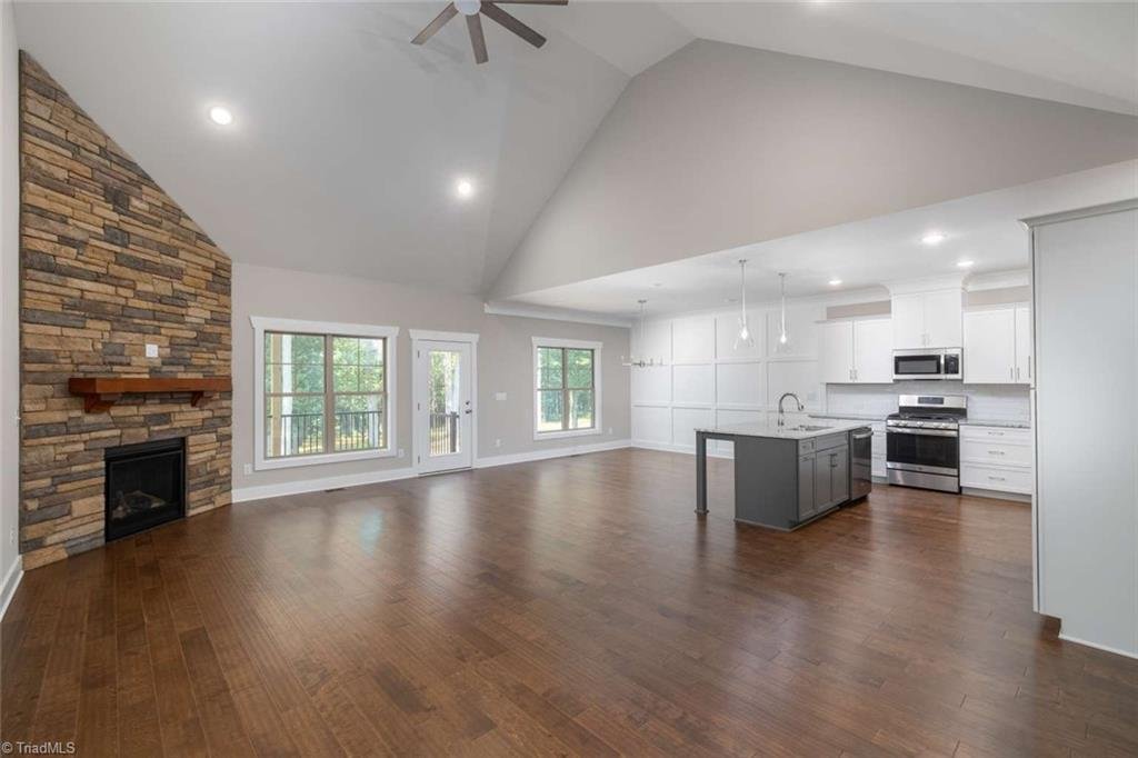 Townhouse in Summerfield, North Carolina, United States 5 - 18489761