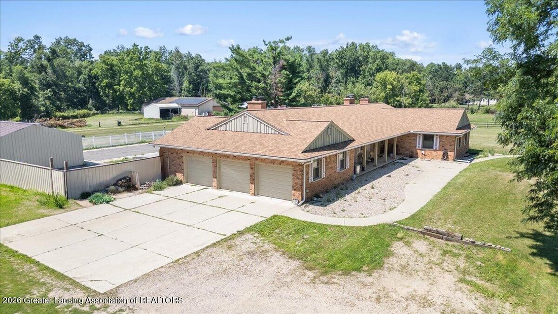 House in Holt, Michigan, United States 4 - 18490917