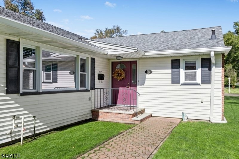House in Mountainside, New Jersey, United States 3 - 18490940