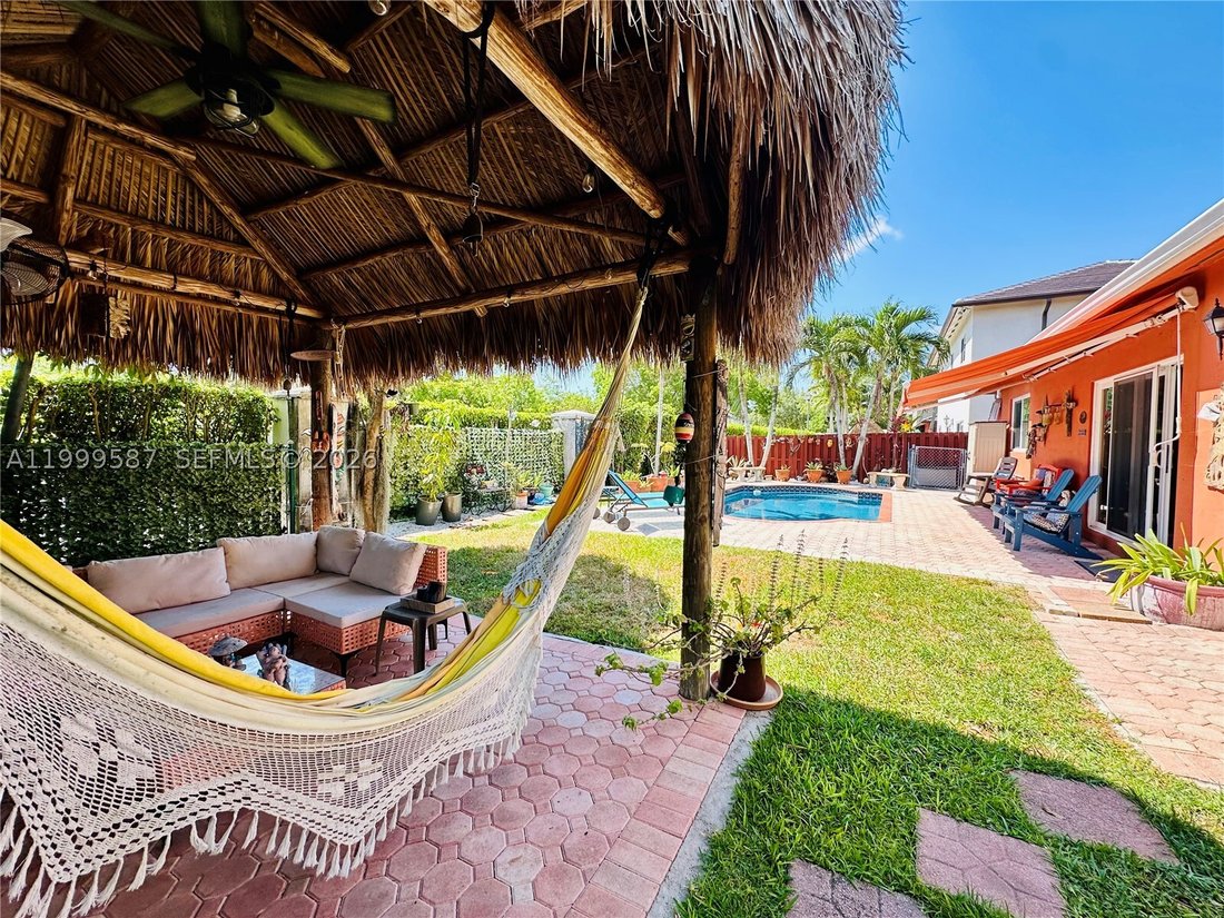 House in Miami, Florida, United States 3 - 17672349