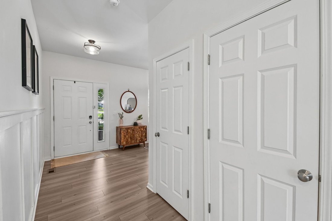 House in Lockport, Illinois, United States 3 - 18491080
