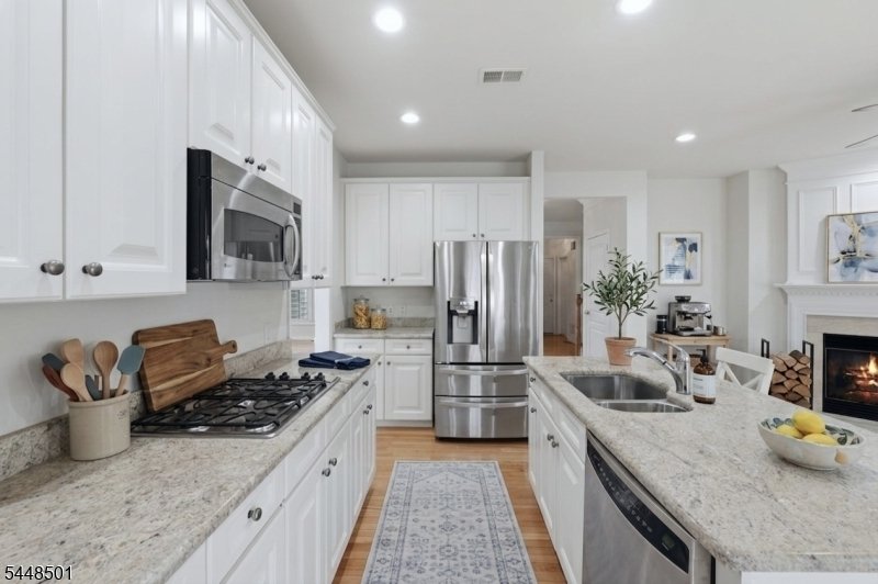 Condo in Totowa, New Jersey, United States 2 - 18490981