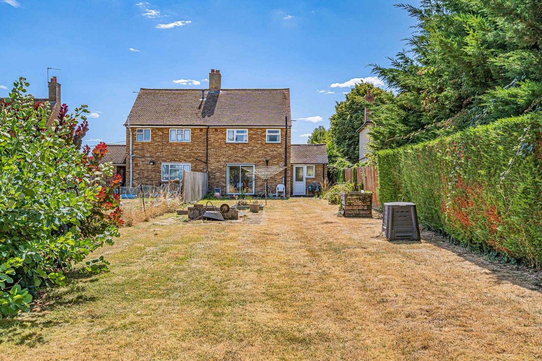 House in Chearsley, England 3 - 18491633
