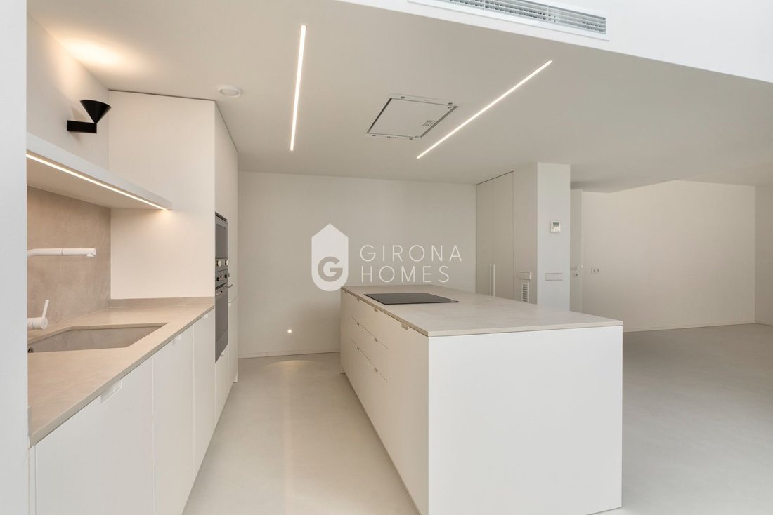 Apartment in Girona, Catalonia, Spain 4 - 18490095