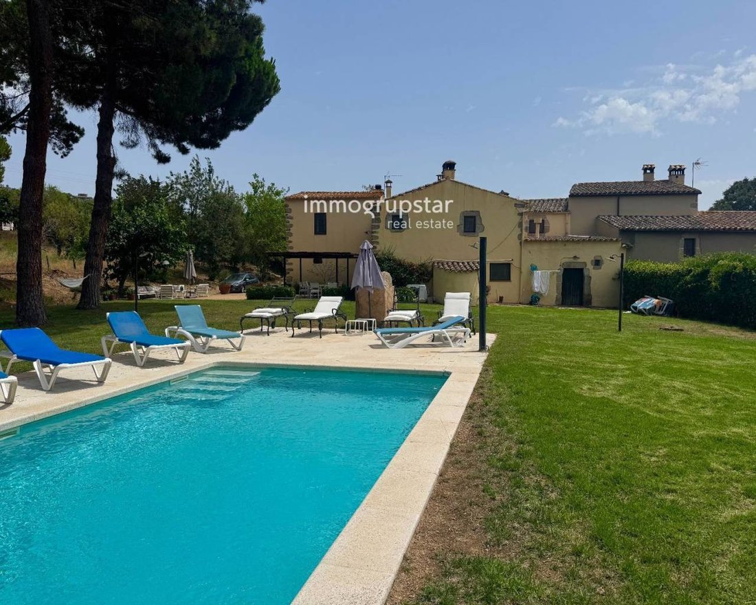 Finca in Santa Cristina d'Aro, Catalonia, Spain 1 - 18490070