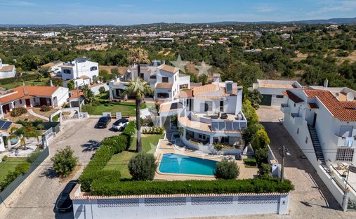 Villa in Praia dos Pescadores, Olhos de Agua, Portugal 1