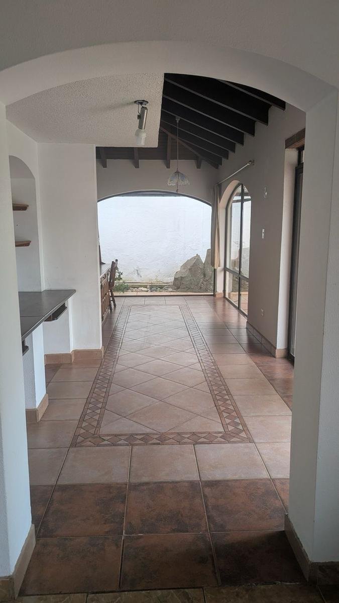 House in Quito, Pichincha, Ecuador 5 - 18491316