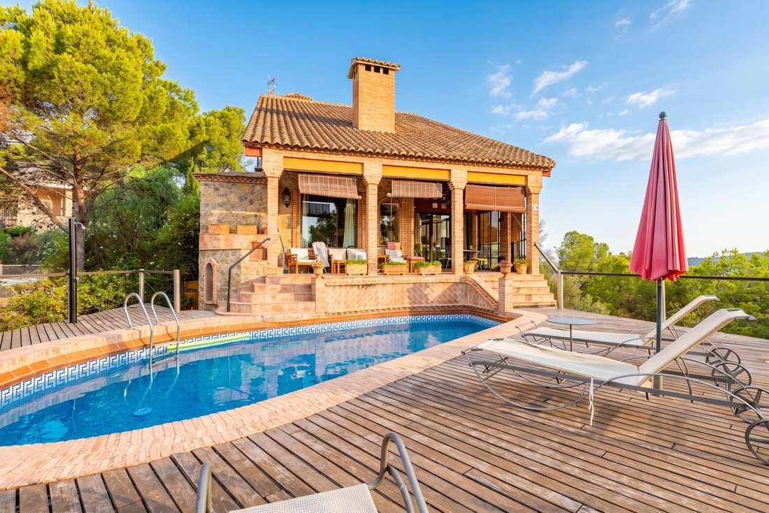 Villa in Gilet, Valencian Community, Spain 3 - 17542518