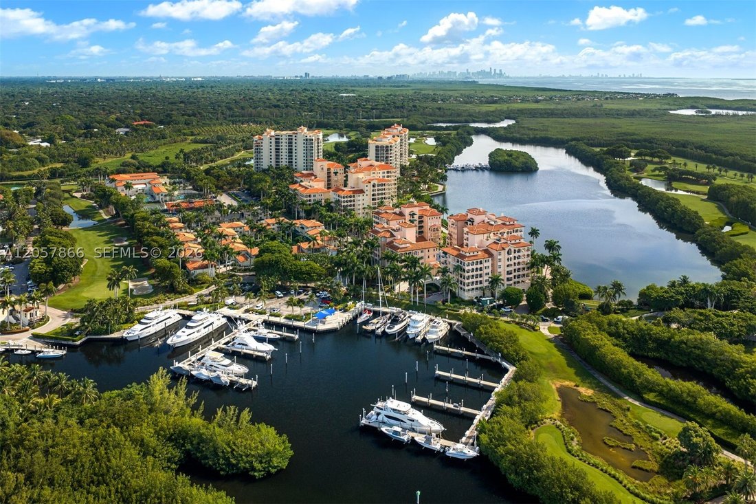 Condo in Coral Gables, Florida, United States 1 - 18489843