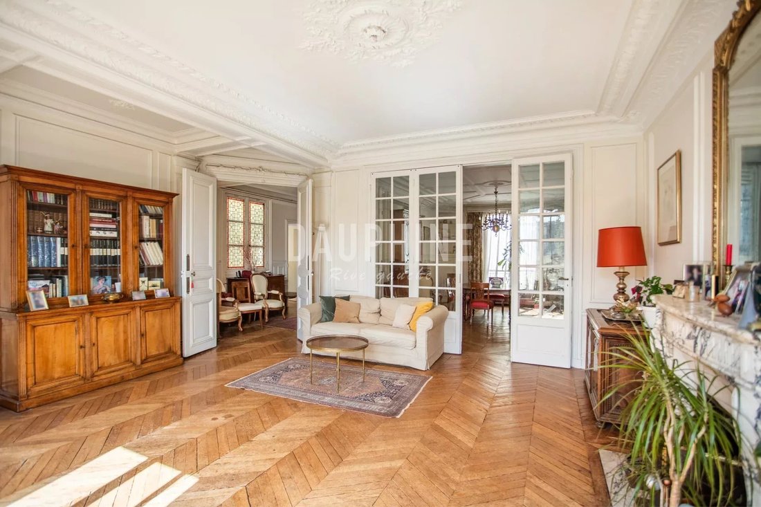 Apartment in Notre Dame des Champs, Paris 6e Arrondissement, Paris 5 - 18491939