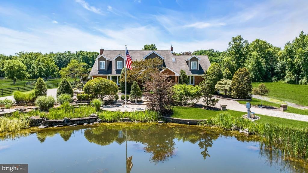 House in Manalapan Township, New Jersey, United States 4 - 18490868