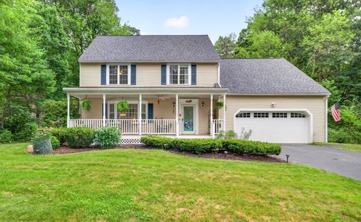 House in Londonderry, New Hampshire, United States 1