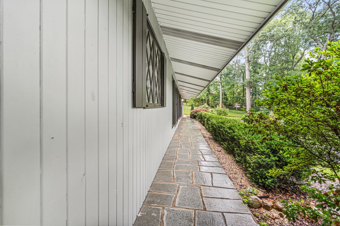 House in Syosset, New York, United States 1 - 18491724