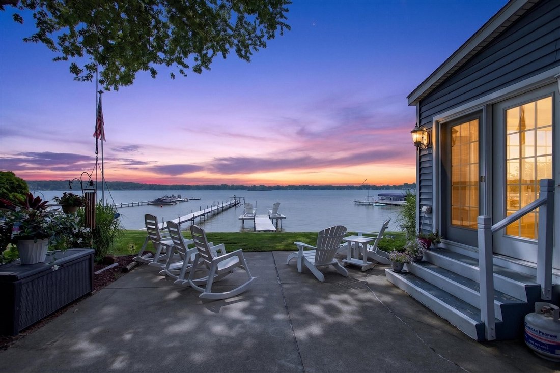 House in Manitou Beach-Devils Lake, Michigan, United States 2 - 18489815