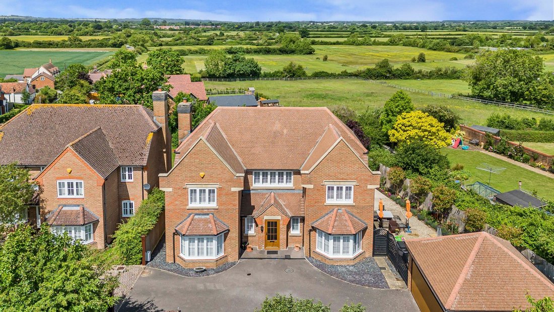 House in Shabbington, England 1 - 18491736