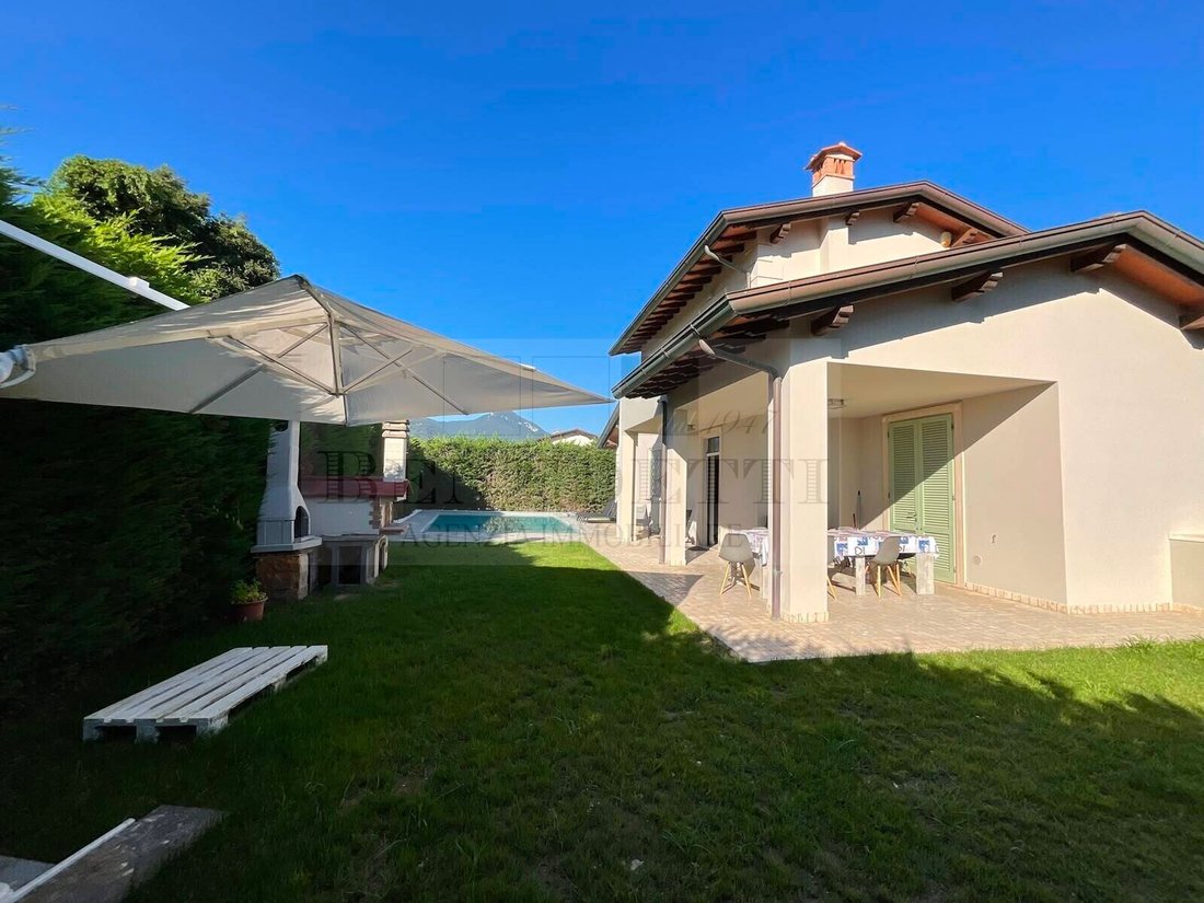 Villa in Camaiore, Tuscany, Italy 2 - 18489968