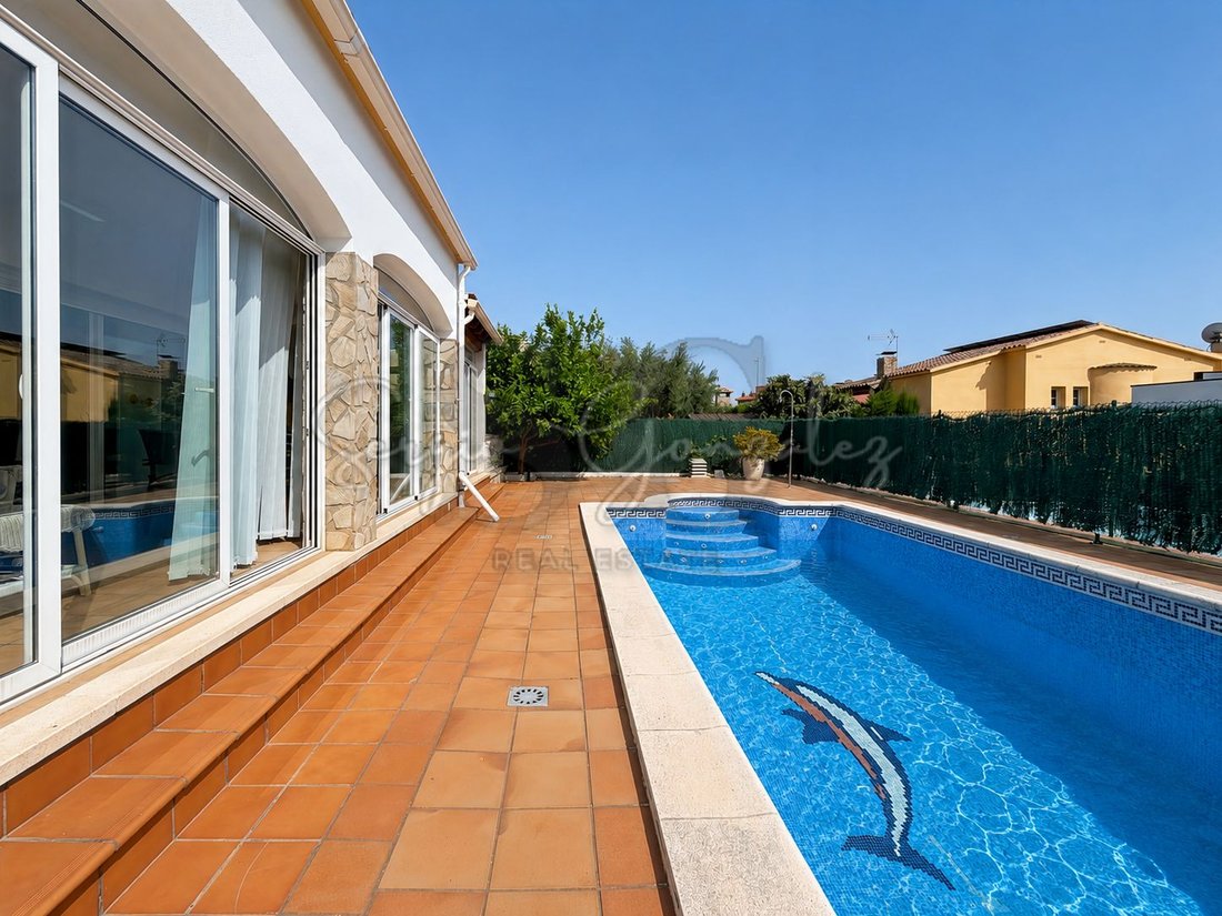 Townhouse in Lloret de Mar, Catalonia, Spain 3 - 18491775