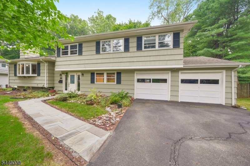 House in Livingston, New Jersey, United States 1 - 18490938