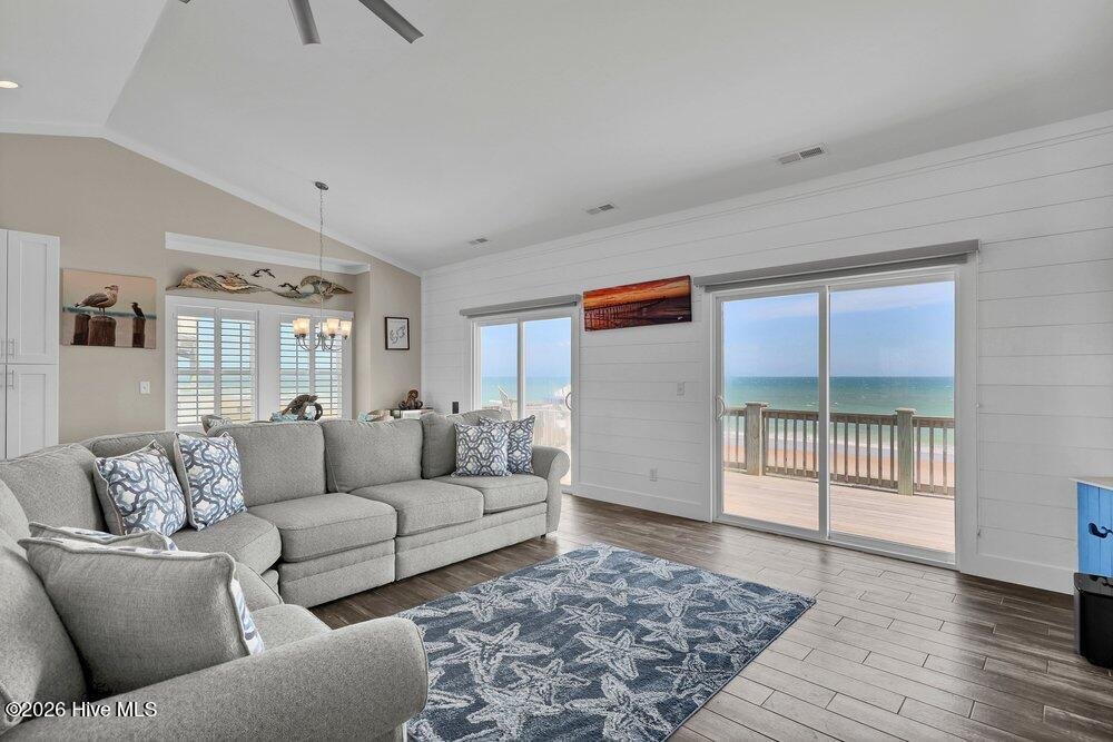 House in North Topsail Beach, North Carolina, United States 3 - 18489958