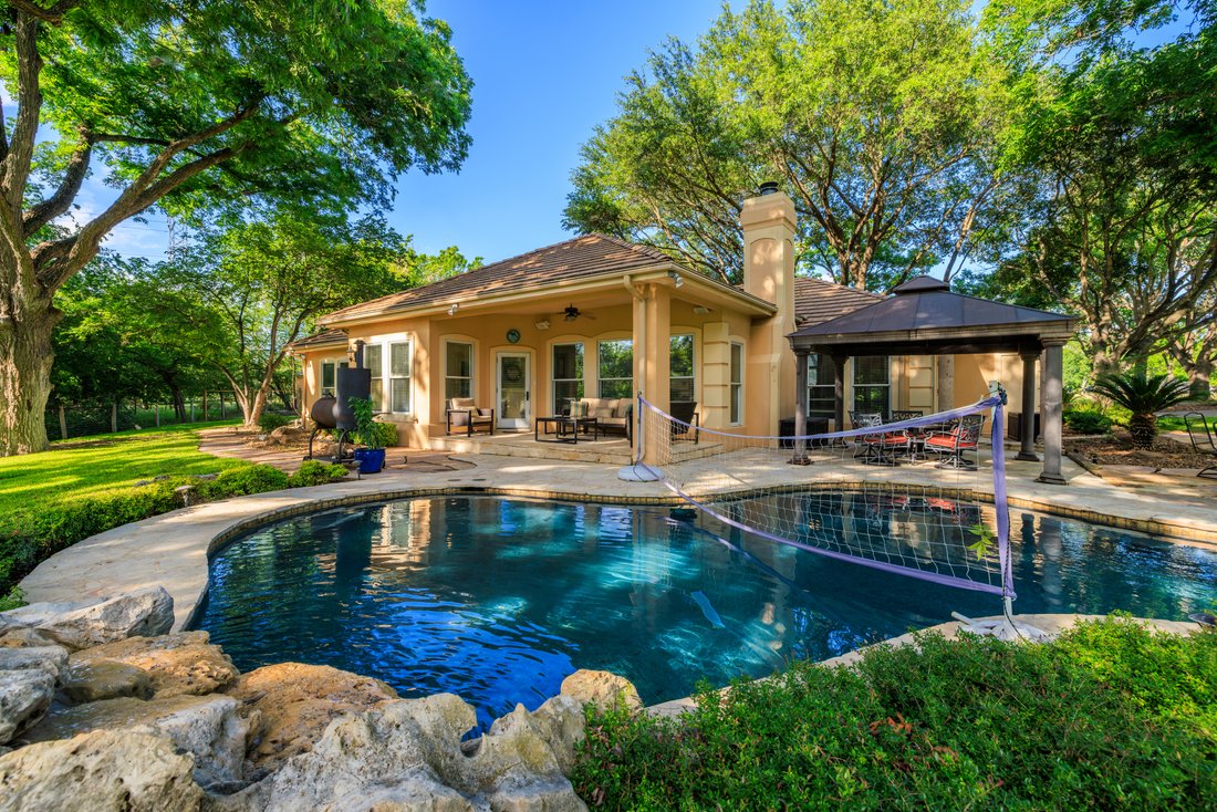 House in Seguin, Texas, United States 2 - 18491312