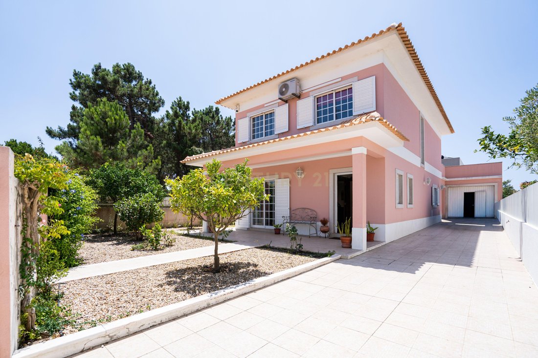 Villa in Sesimbra (Castelo), Setubal, Portugal 1 - 18491667
