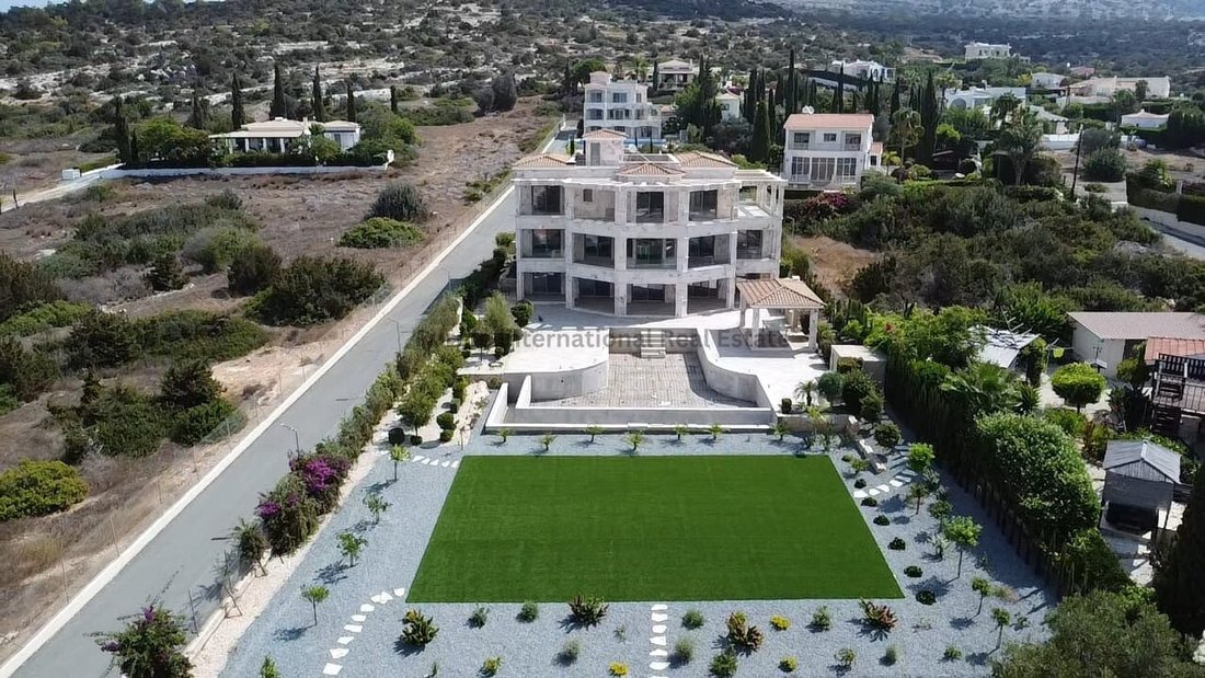 Villa in Peyia, Paphos, Cyprus 3 - 18492079