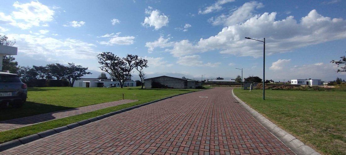 Land in Quito, Pichincha, Ecuador 3 - 18491355