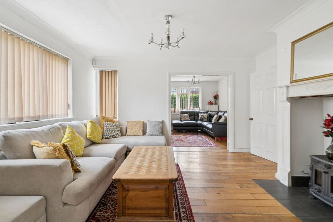 House in Chalfont Saint Peter, England 3 - 18489814