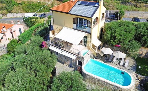 Appartement à Magliolo, Ligurie, Italie 1