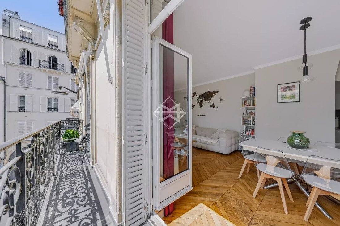 Apartment in Saint Thomas d'Aquin, Paris 7e Arrondissement, Paris 2 - 18491977