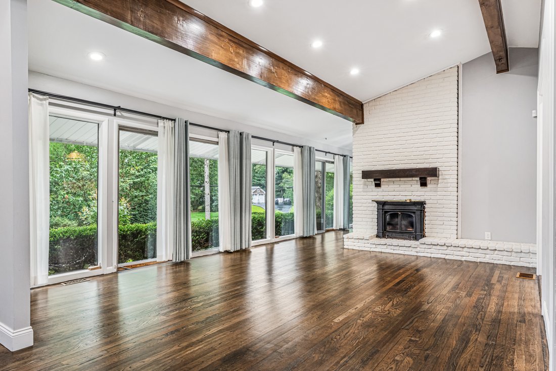 House in Syosset, New York, United States 2 - 18491724