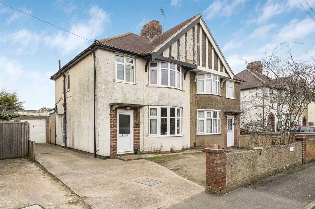 House in Headington, England 1 - 18491632