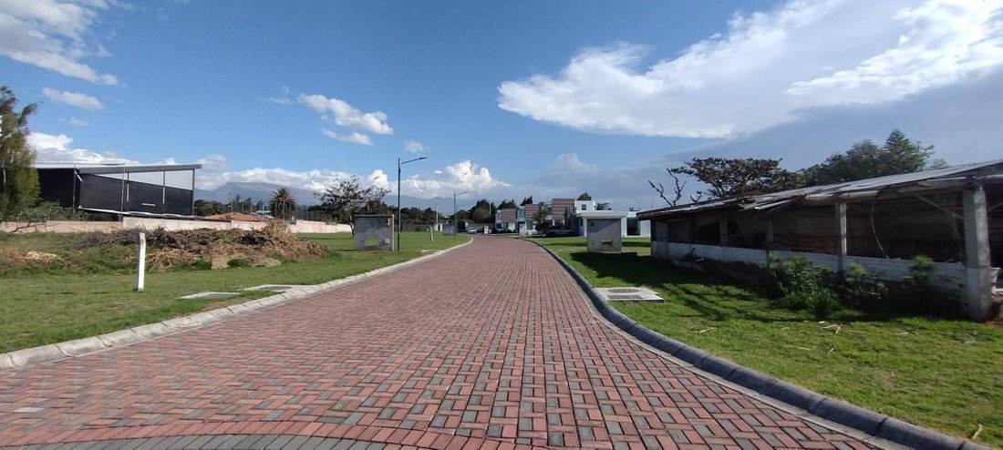 Land in Quito, Pichincha, Ecuador 2 - 18491355