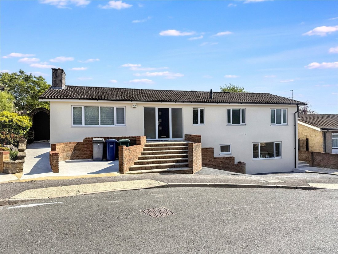 Bungalow in New Barnet, Barnet, England 1 - 18489826