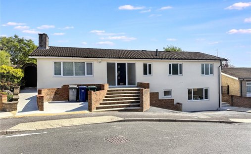 Bungalow in New Barnet, Barnet, England 1