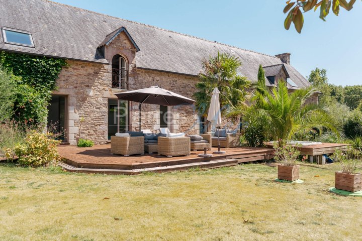 Estate in Grand-Champ, Brittany, France 3 - 18490606