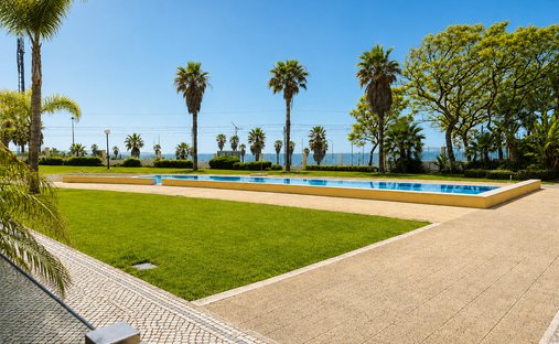 Townhouse in Carcavelos e Parede, Lisbon, Portugal 1