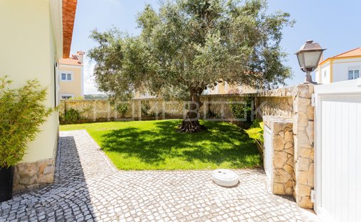 Villa in Carvoeira, Lisbon, Portugal 1