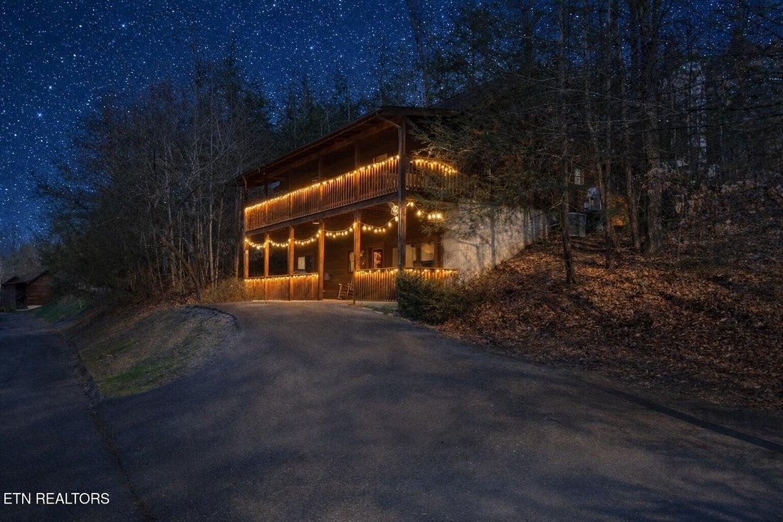 House in Pigeon Forge, Tennessee, United States 1 - 18491423