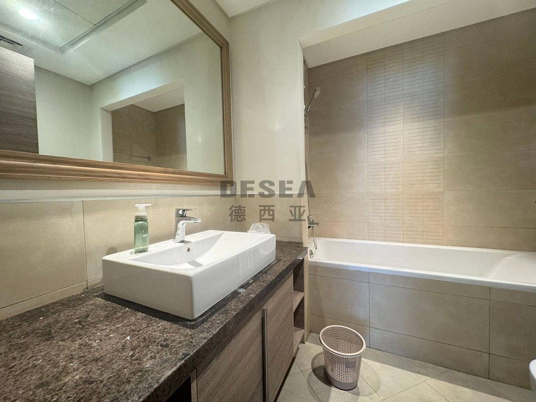 Apartment in Muhaisnah, Dubai, United Arab Emirates 5 - 18490422