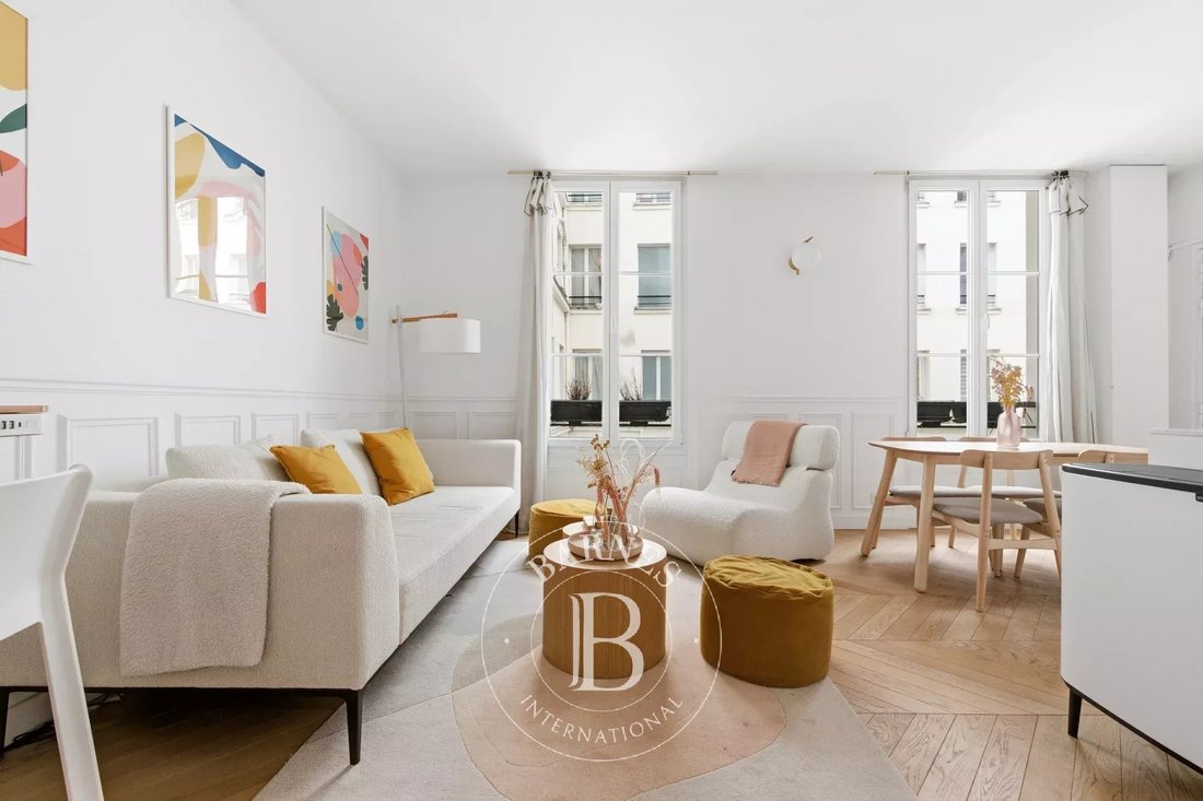 Apartment in République - Saint Ambroise, Paris, Ile-de-France 1 - 12110696
