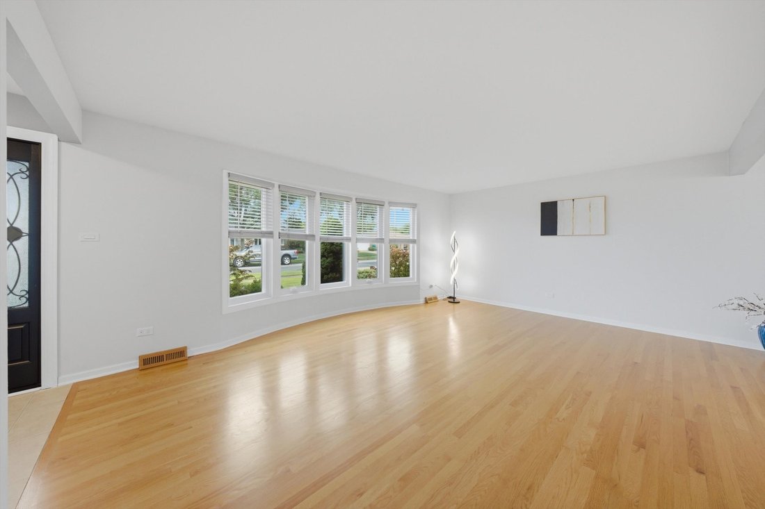 House in Orland Park, Illinois, United States 3 - 18491056